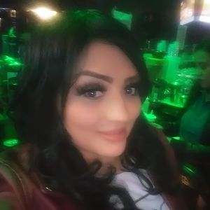 Meet your Posher, Claudia